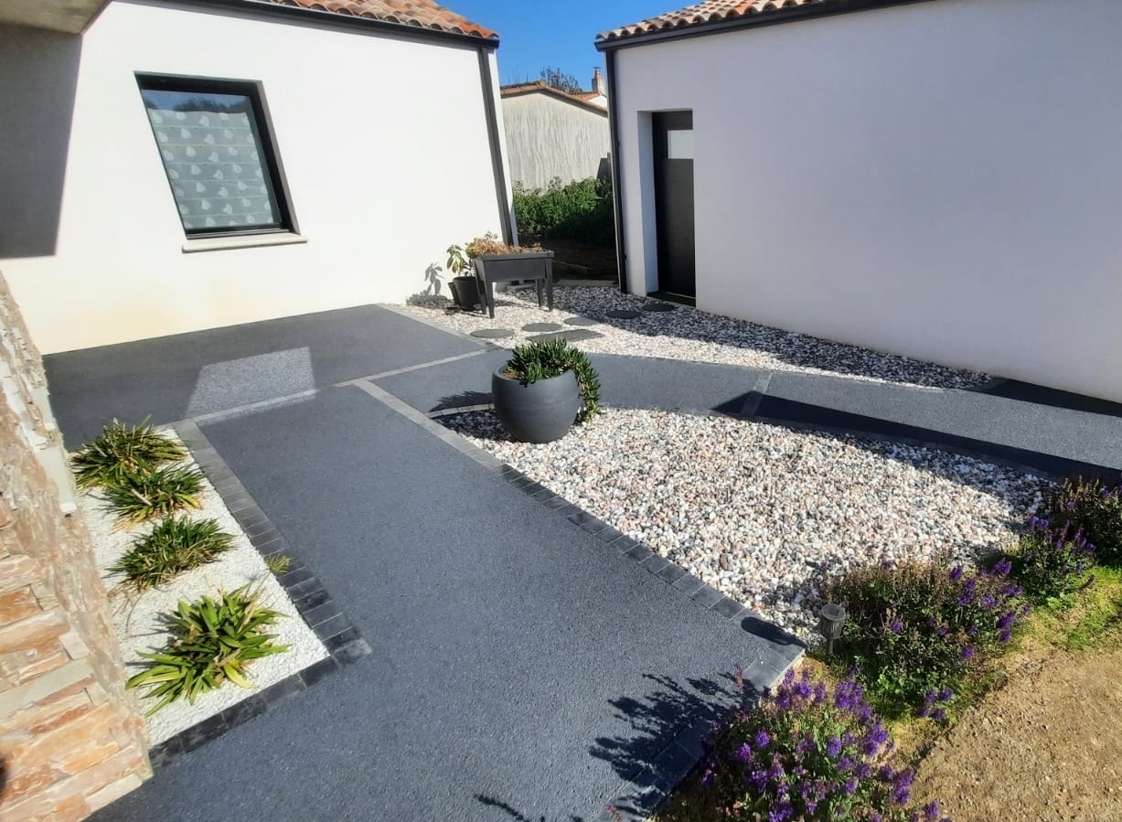 Réalisation de béton décoratif par Atlantic Passion Jardin, paysagiste à Longeville-sur-Mer