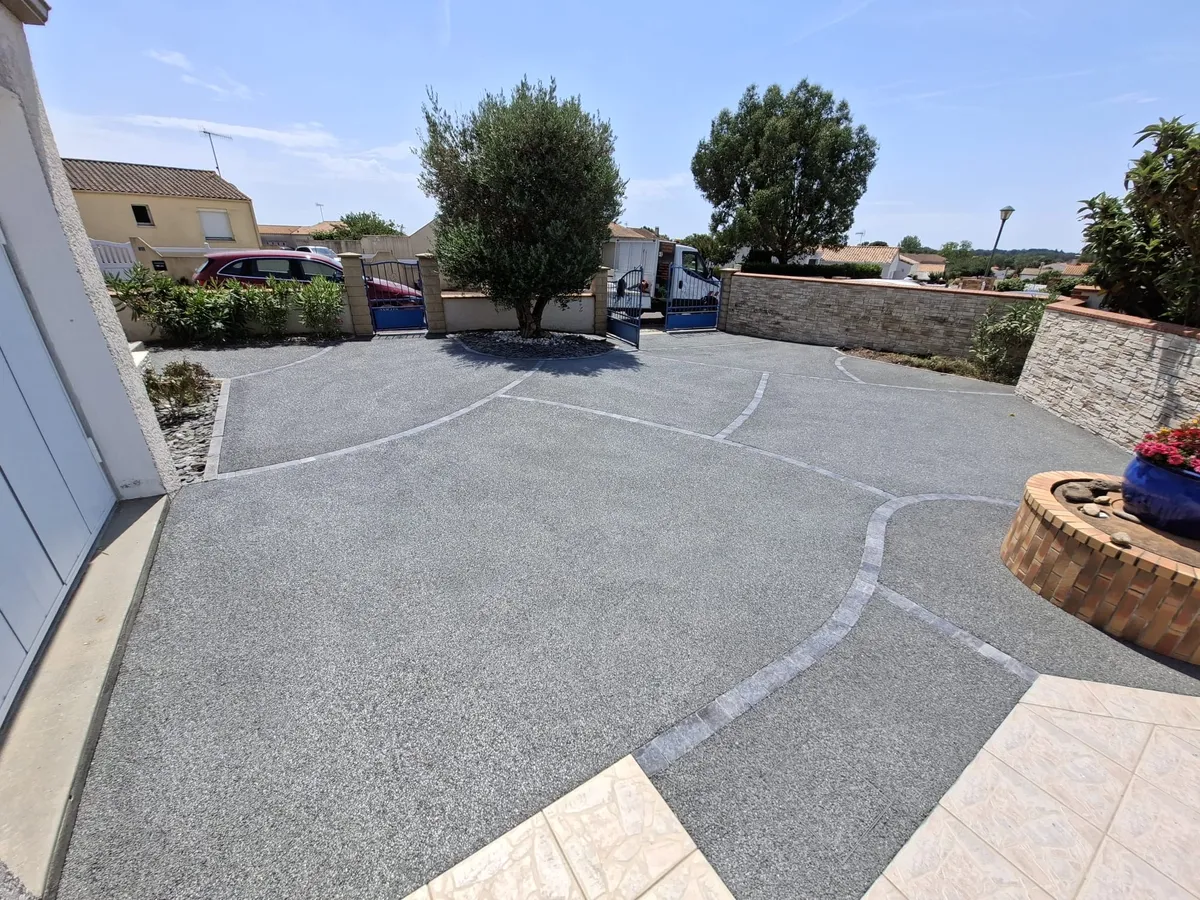 Réalisation de béton décoratif par Atlantic Passion Jardin, paysagiste à Longeville-sur-Mer