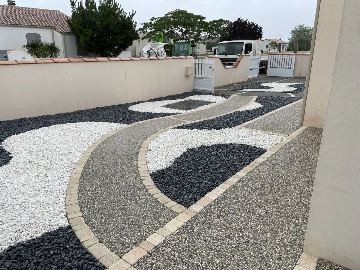 Réalisation de béton décoratif par Atlantic Passion Jardin, paysagiste à Longeville-sur-Mer