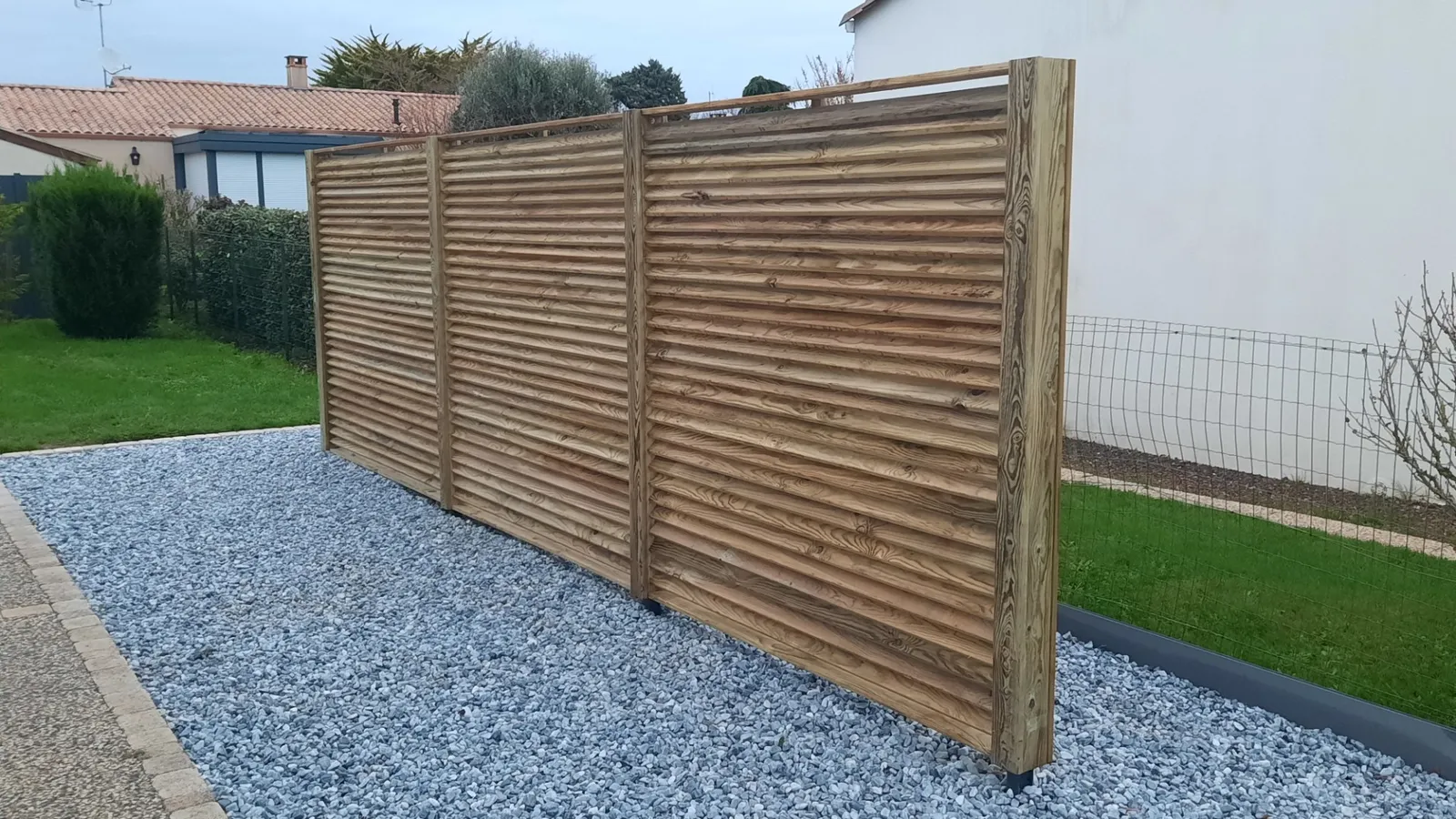 Réalisation de clôtures par Atlantic Passion Jardin, paysagiste à Longeville-sur-Mer