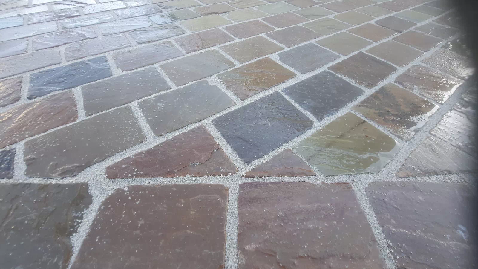 Réalisation de dallage par Atlantic Passion Jardin, paysagiste à Longeville-sur-Mer