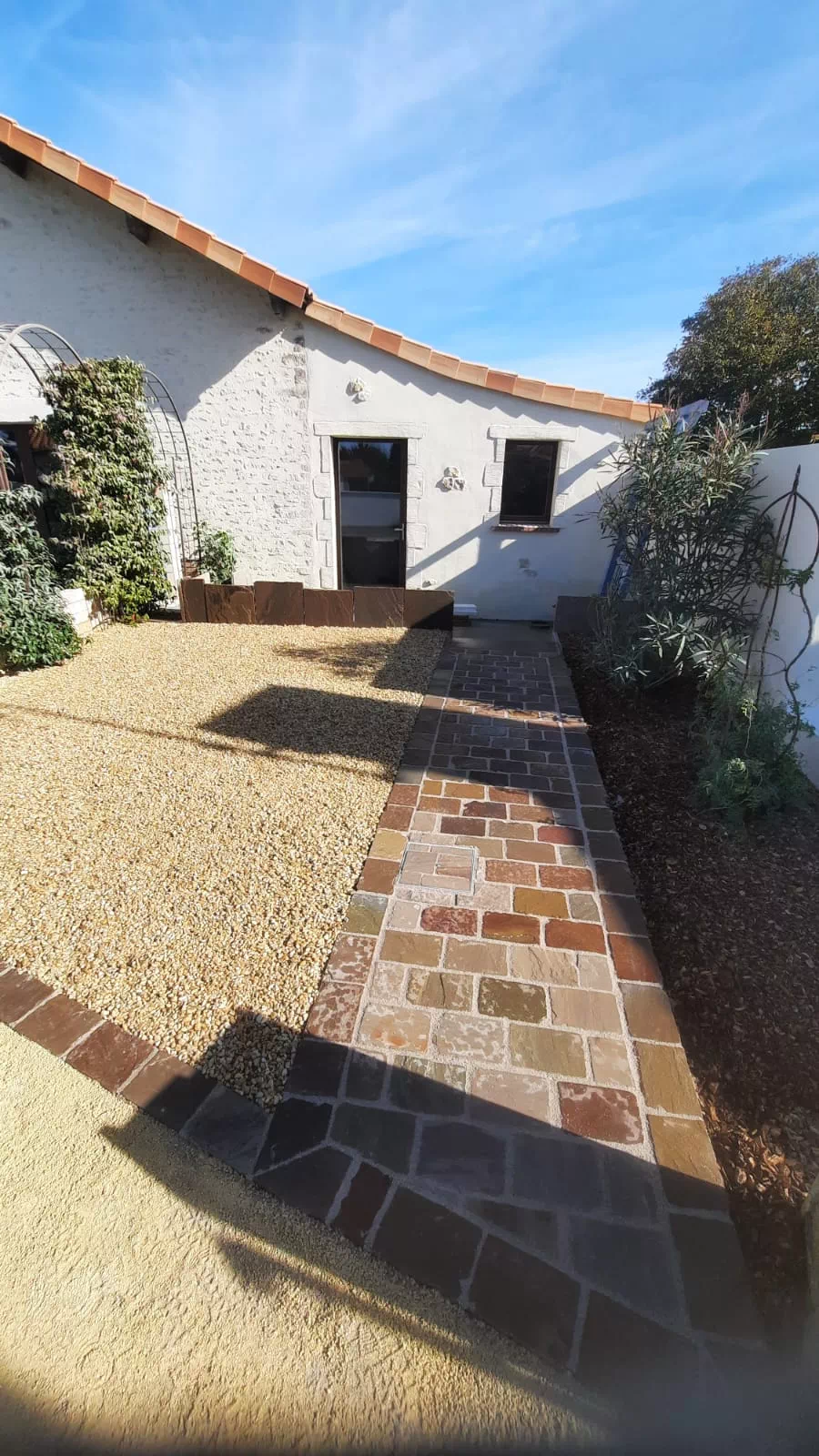 Réalisation de dallage par Atlantic Passion Jardin, paysagiste à Longeville-sur-Mer