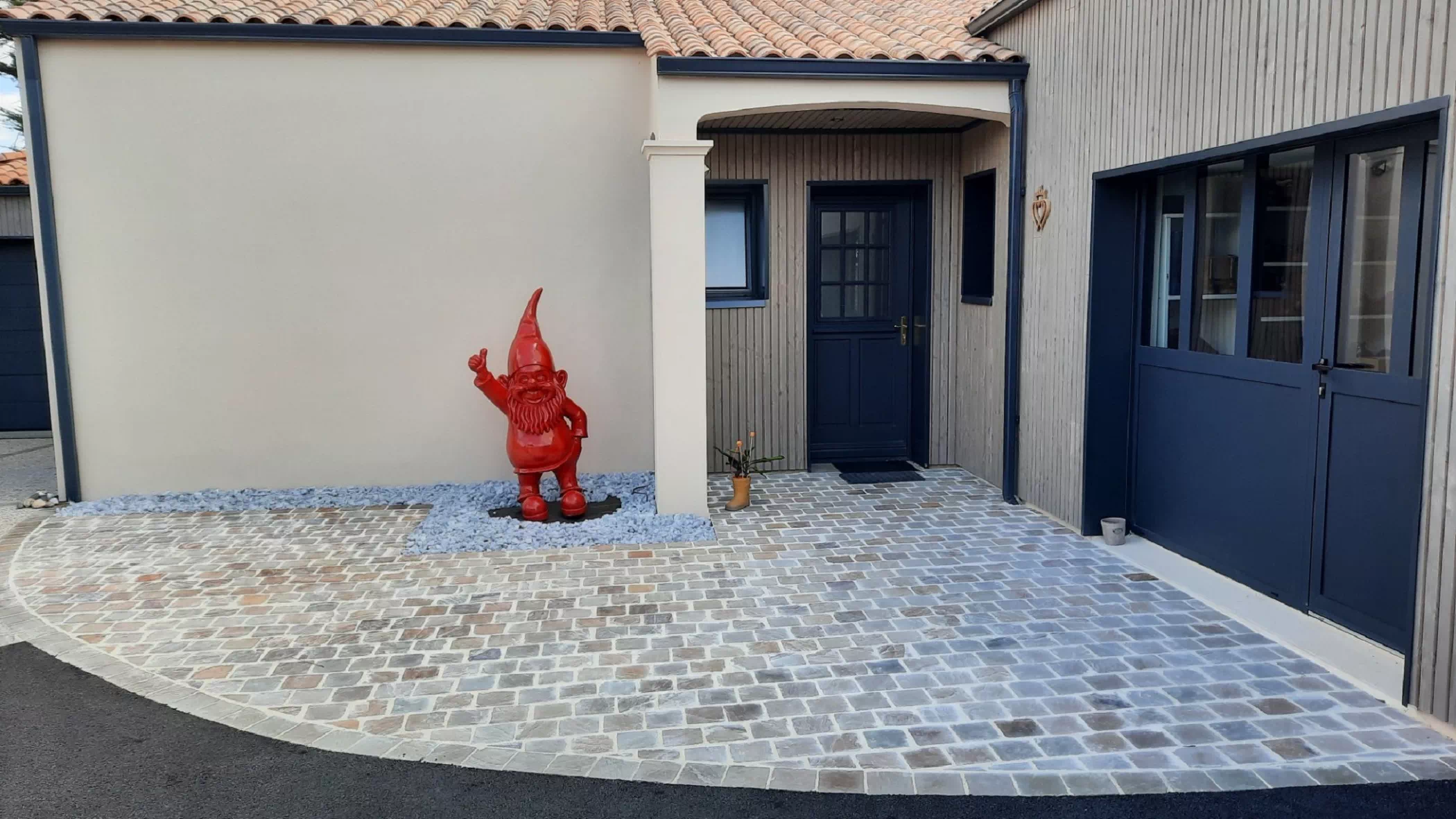 Réalisation de dallage par Atlantic Passion Jardin, paysagiste à Longeville-sur-Mer